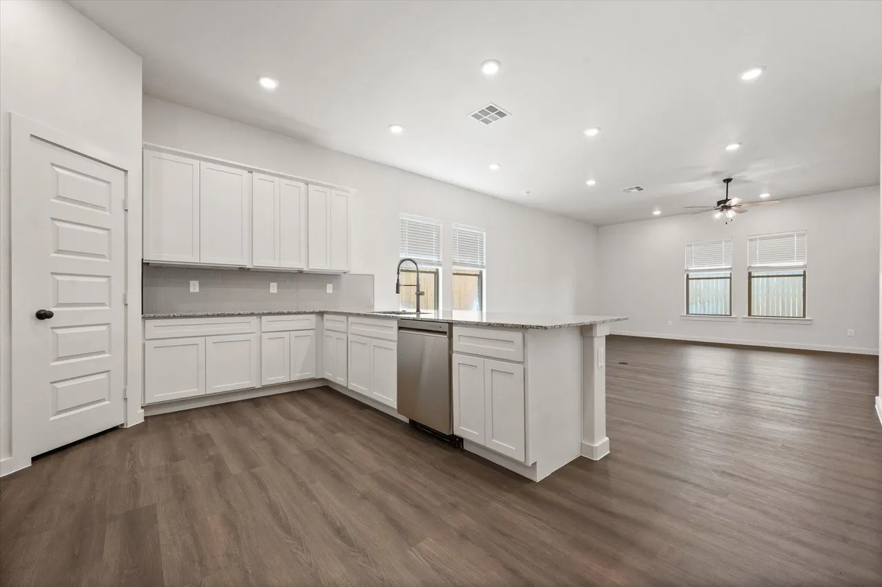 Photo 14 — 7004 53rd Street, Lubbock, TX 79407