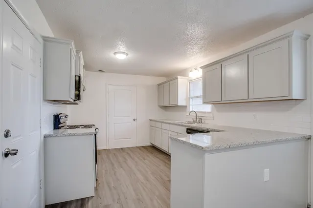 Photo 5 — 3030 57th Street, Lubbock, TX 79413
