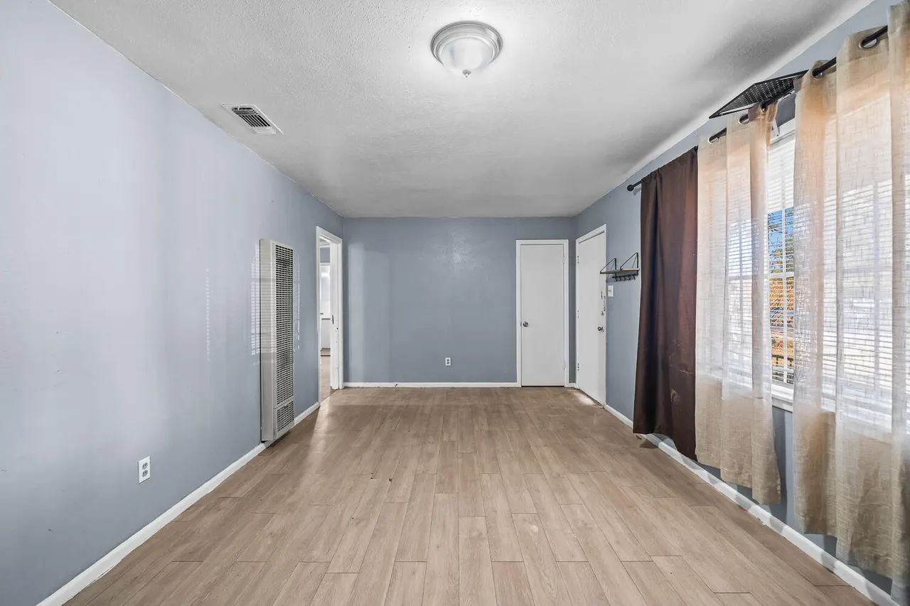 Photo 3 — 3409 E 17th Street, Lubbock, TX 79403