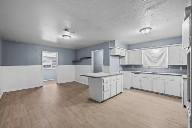 Photo 8 — 3409 E 17th Street, Lubbock, TX 79403