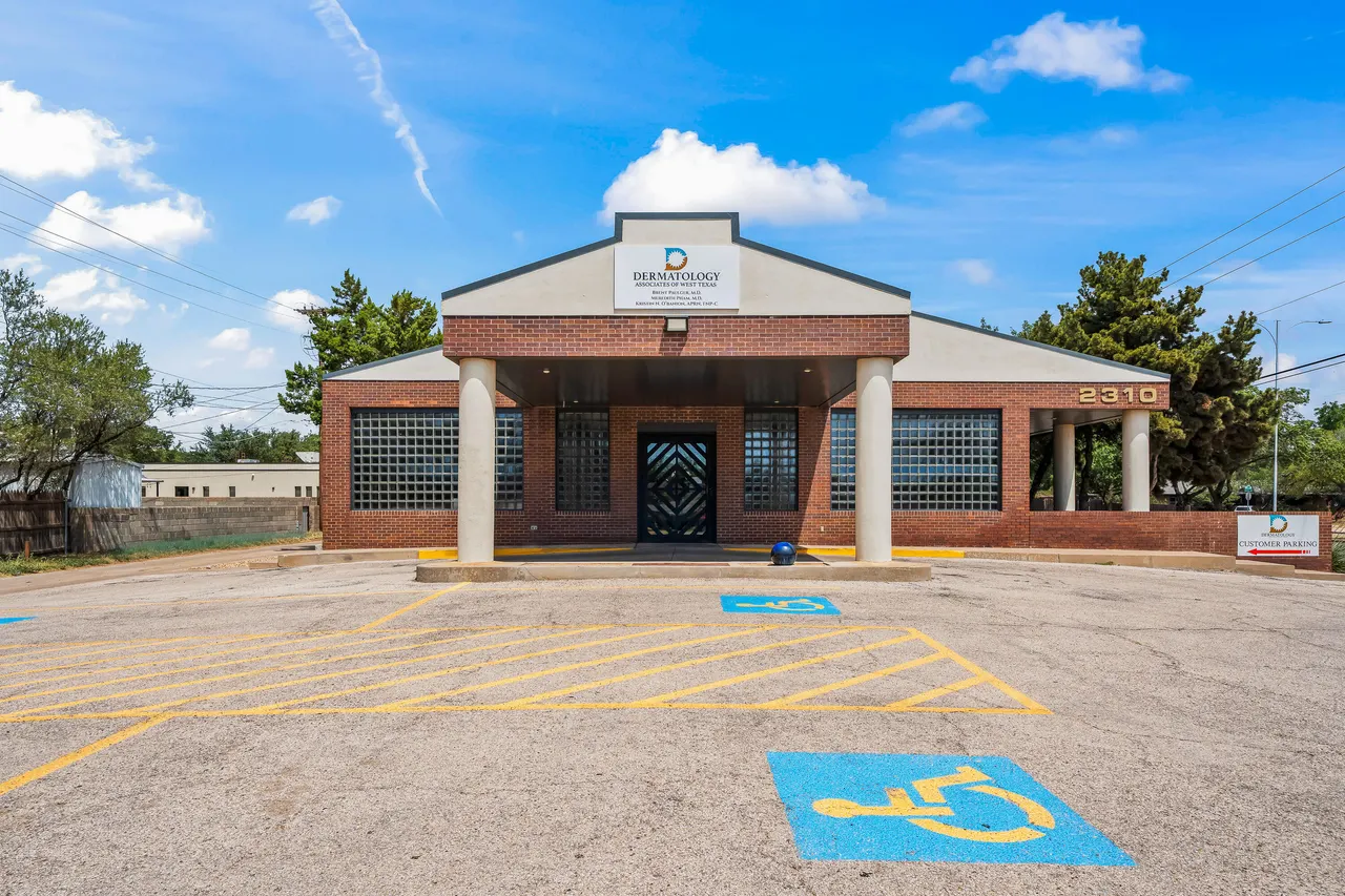 Front exterior — 2310 Indiana Avenue, Lubbock, TX 79410