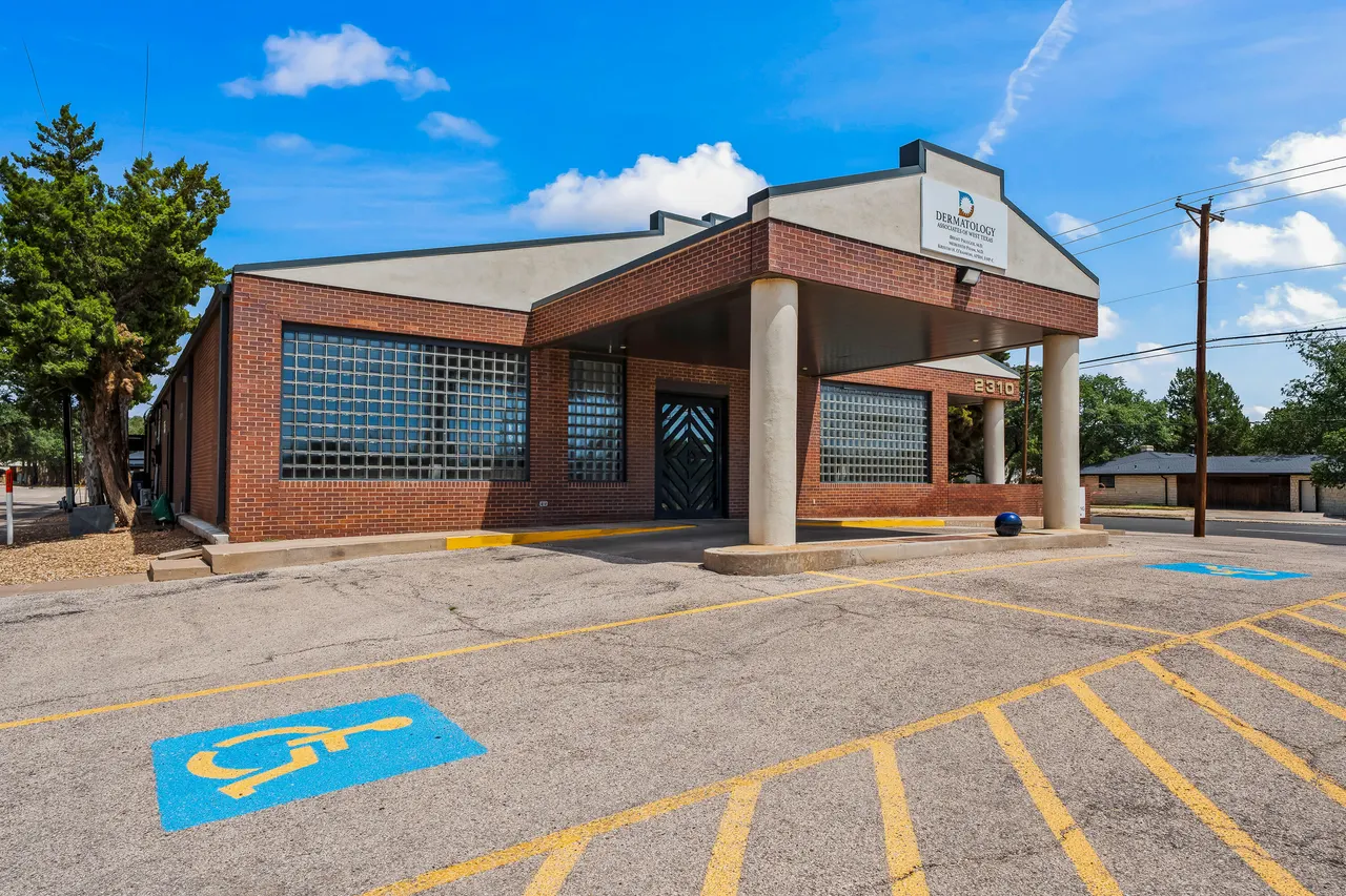 Photo 2 — 2310 Indiana Avenue, Lubbock, TX 79410