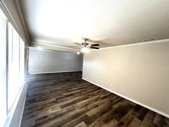 Photo 5 — 1910 64th Street, Lubbock, TX 79412