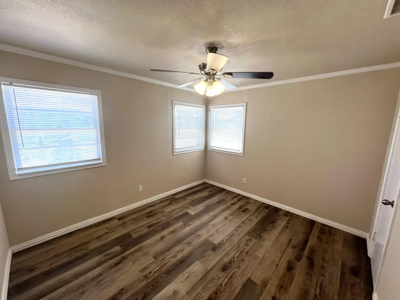 Photo 13 — 1910 64th Street, Lubbock, TX 79412