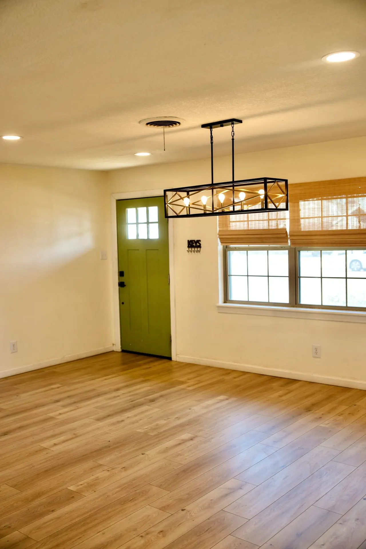 Photo 6 — 1005 NE 1st Street, Earth, TX 79031