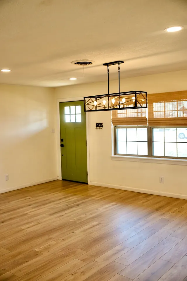 Photo 6 — 1005 NE 1st Street, Earth, TX 79031