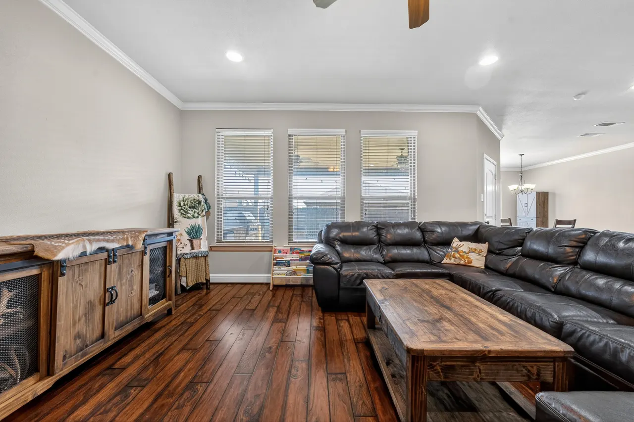 Photo 5 — 306 Hampshire Avenue, Wolfforth, TX 79382