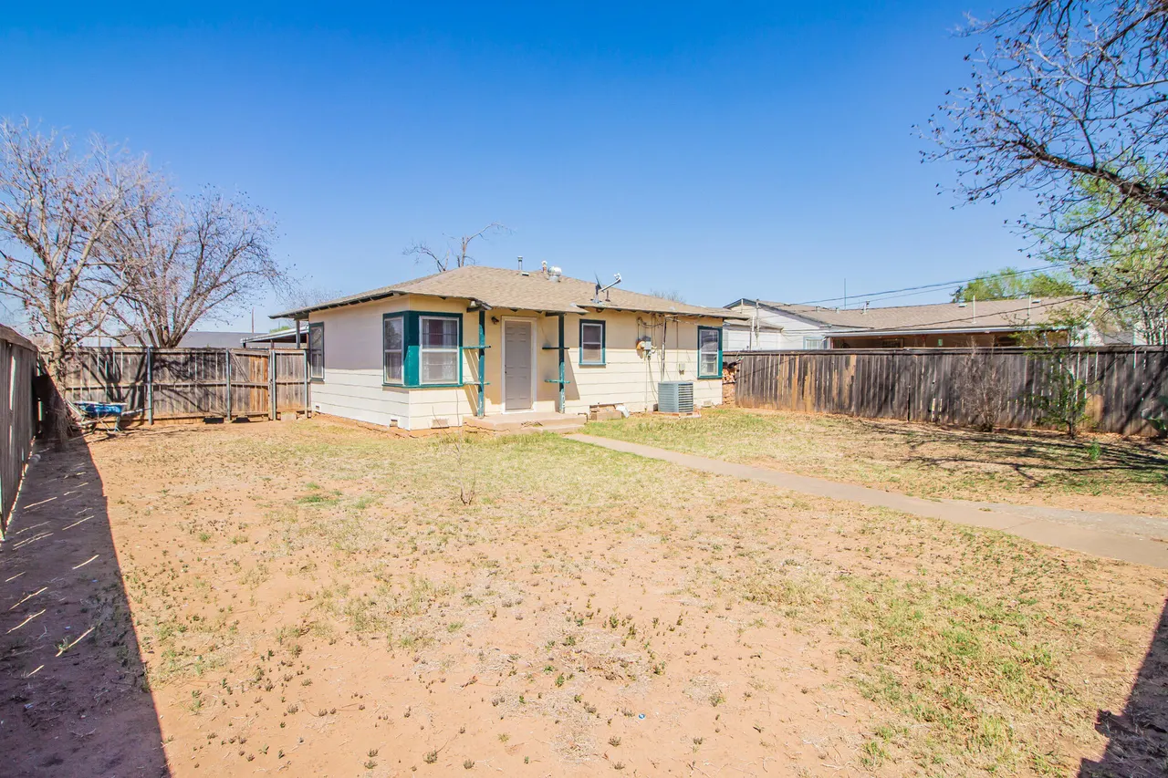 Photo 16 — 3215 Itasca Street, Lubbock, TX 79415
