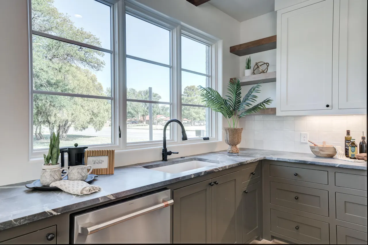 Photo 16 — 4507 19th Street #2, Lubbock, TX 79407