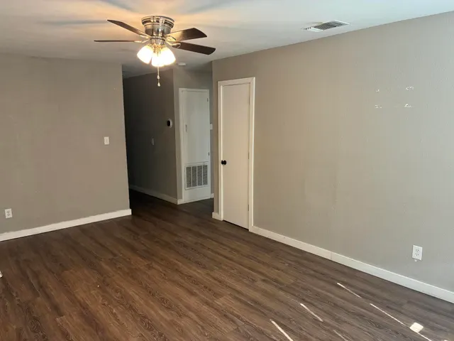 Photo 3 — 2104 22nd Street, Lubbock, TX 79411