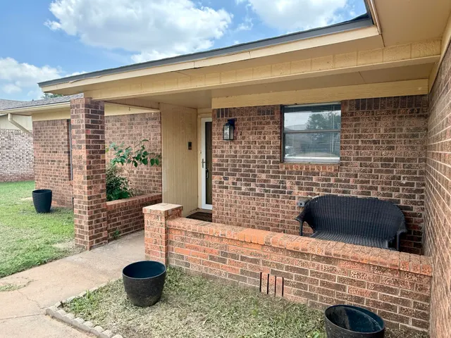 Photo 3 — 5917 14th Street, Lubbock, TX 79416