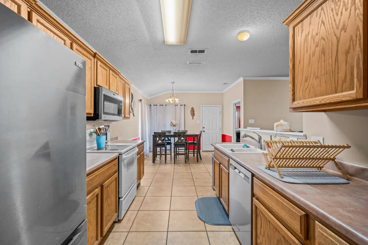 Photo 8 — 6704 89th Street, Lubbock, TX 79424