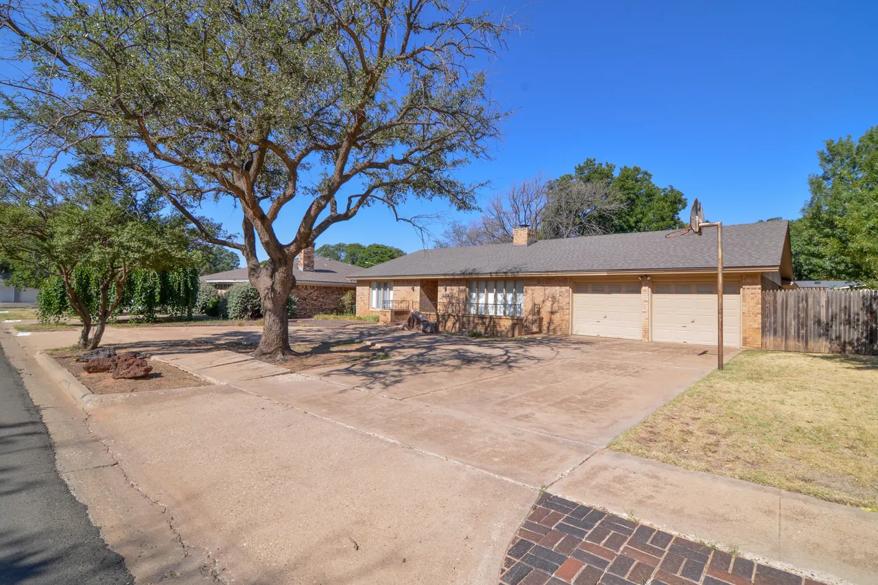 Photo 3 — 6806 Nashville Avenue, Lubbock, TX 79413