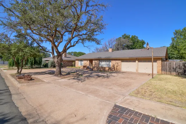 Photo 3 — 6806 Nashville Avenue, Lubbock, TX 79413