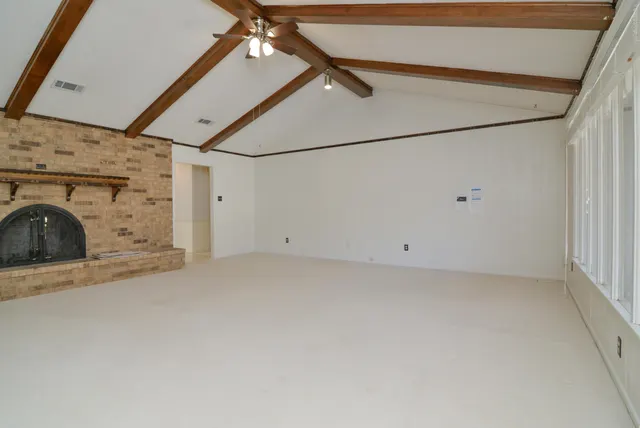Photo 7 — 6806 Nashville Avenue, Lubbock, TX 79413