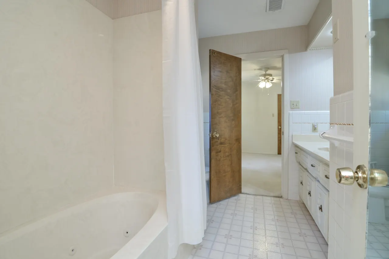 Photo 23 — 6806 Nashville Avenue, Lubbock, TX 79413