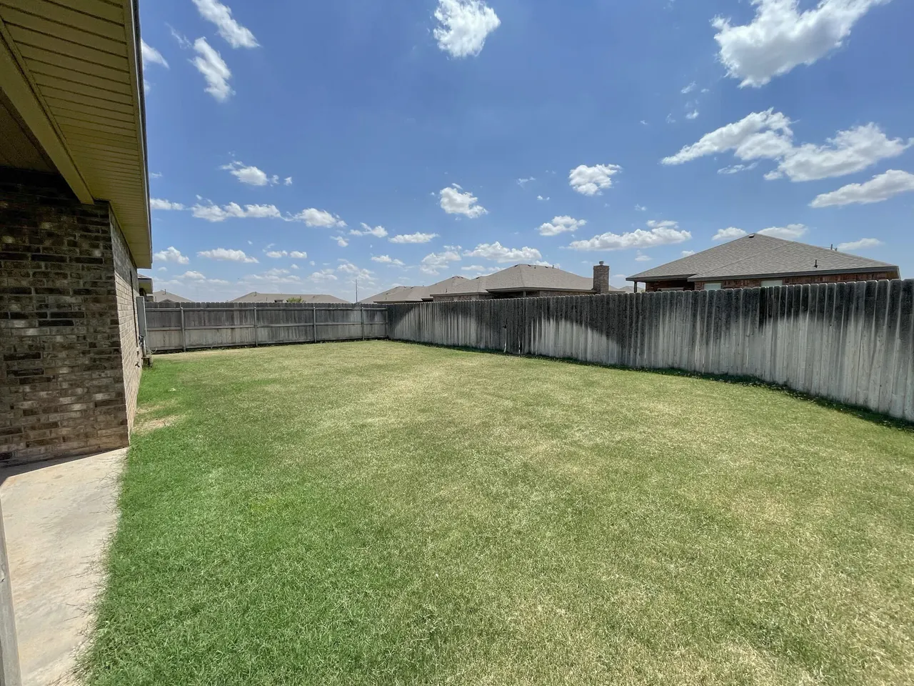 Photo 12 — 11206 Akron Avenue, Lubbock, TX 79423