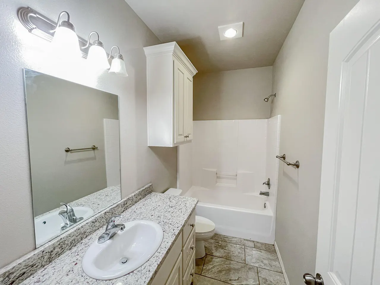 Photo 7 — 11303 Akron Avenue, Lubbock, TX 79423