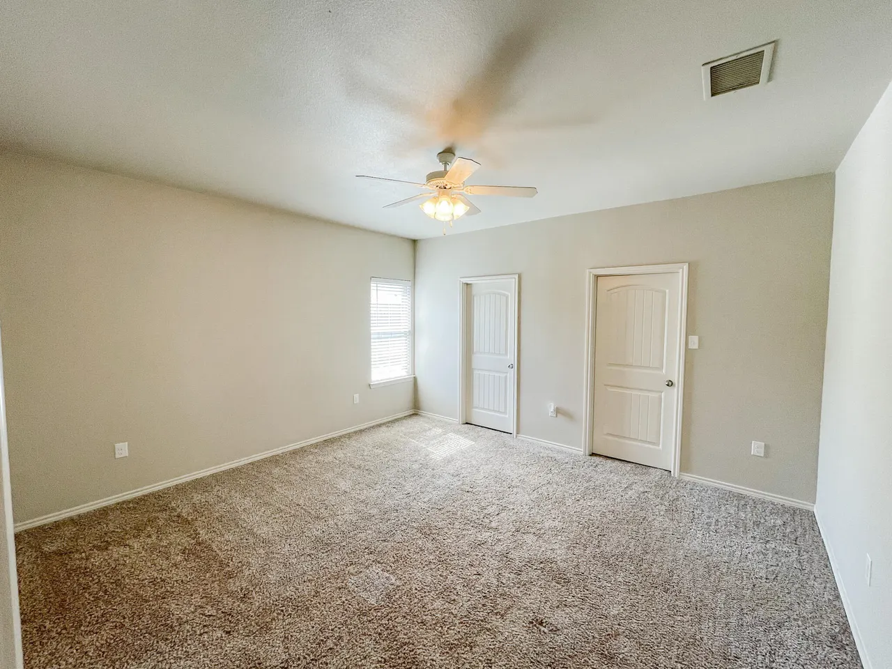 Photo 8 — 11303 Akron Avenue, Lubbock, TX 79423