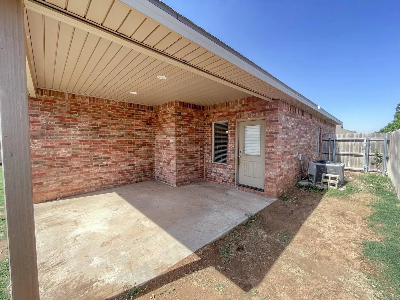 Photo 13 — 11303 Akron Avenue, Lubbock, TX 79423