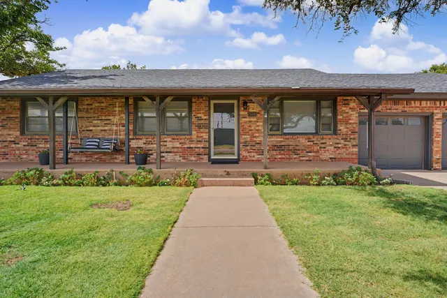 Photo 2 — 506 N Renfro Street, Meadow, TX 79345