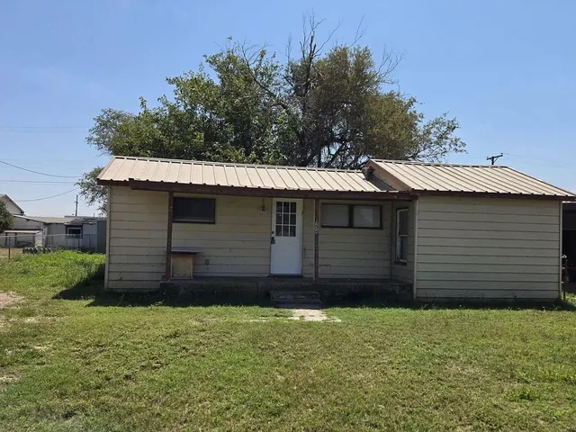 Front exterior — 224 E 6th Street, Idalou, TX 79329