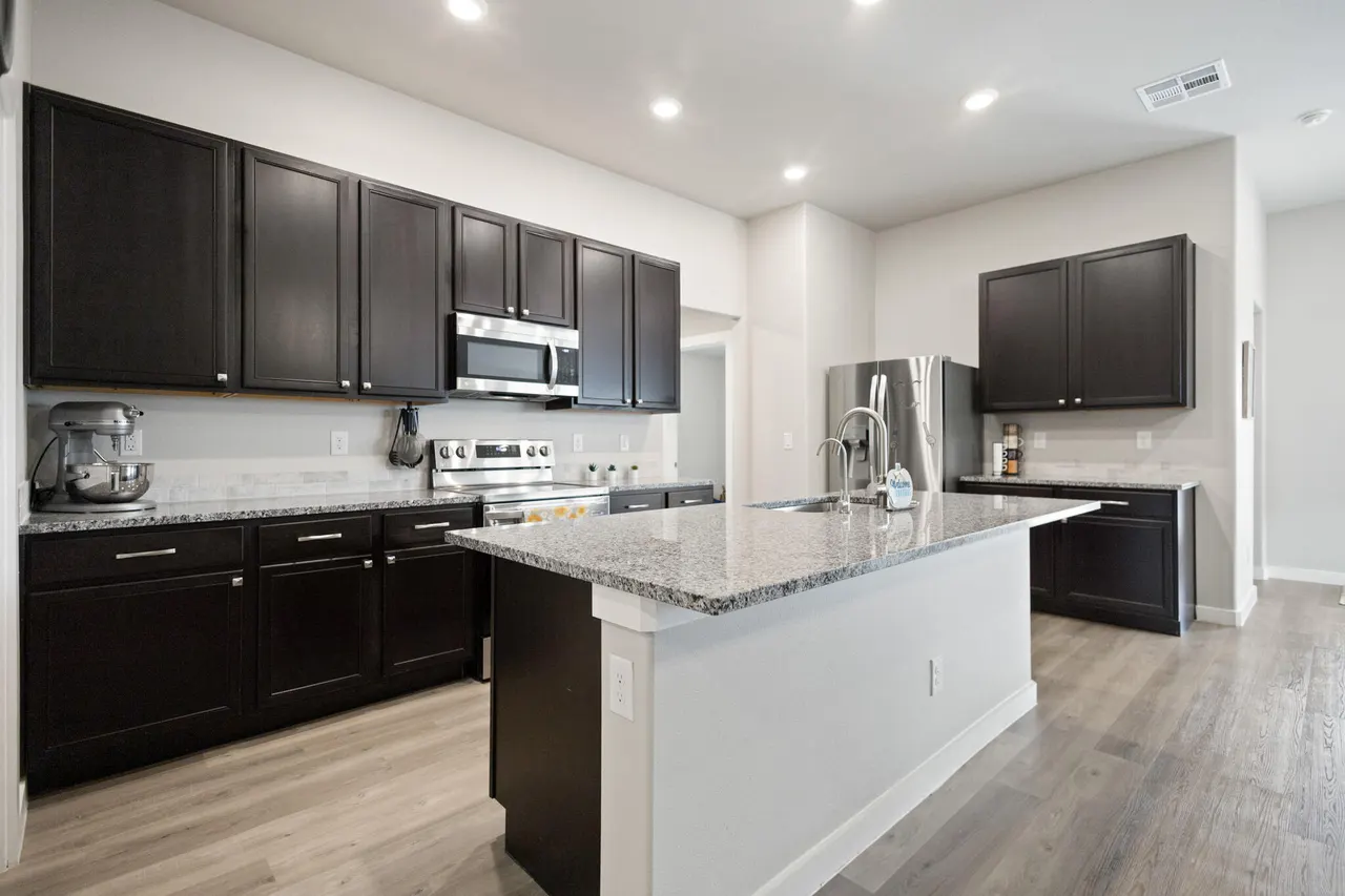 Photo 16 — 2012 139th Street, Lubbock, TX 79423
