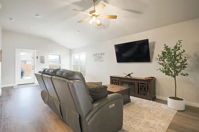 Photo 6 — 2012 139th Street, Lubbock, TX 79423