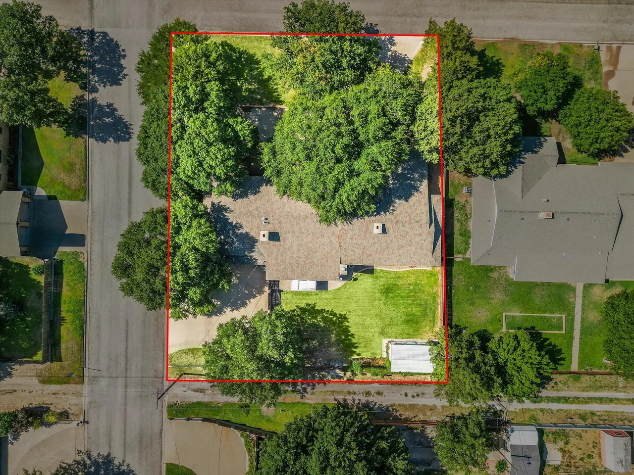 Photo 2 — 1904 W Ave H, Muleshoe, TX 79347