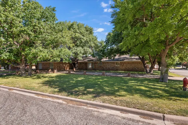Photo 8 — 1904 W Ave H, Muleshoe, TX 79347