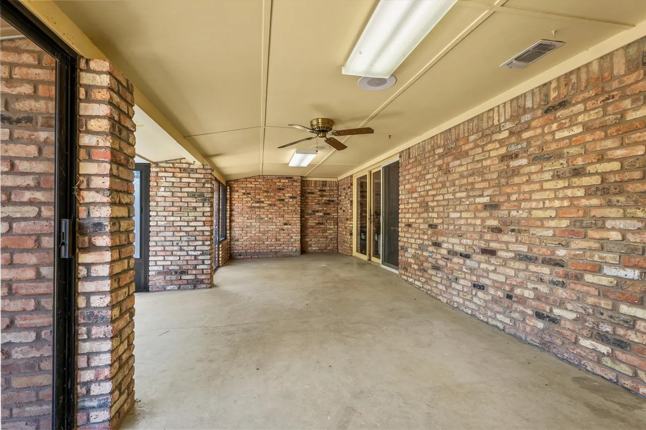 Photo 48 — 1904 W Ave H, Muleshoe, TX 79347