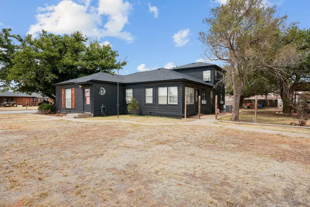 Photo 2 — 101 Watts Avenue, Ralls, TX 79357