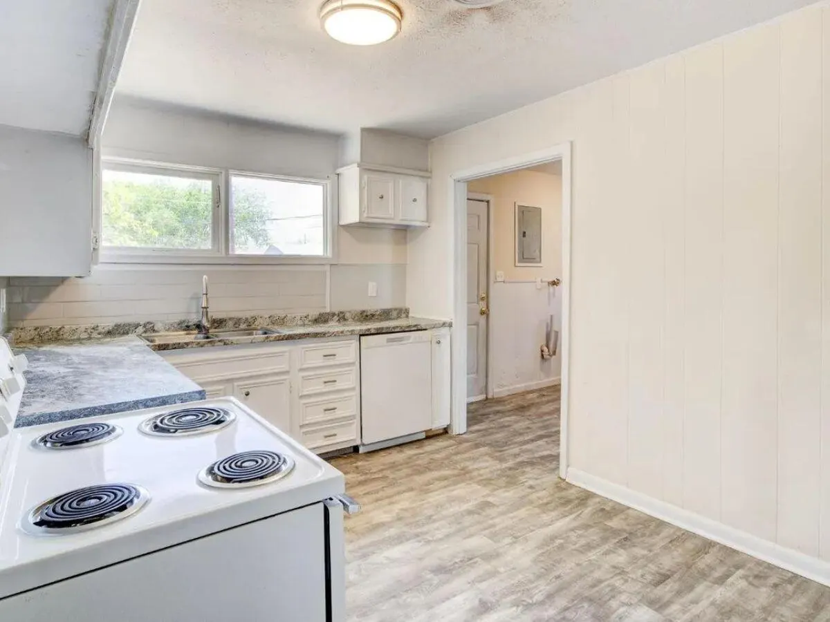 Photo 3 — 1404 E Reppto Street, Brownfield, TX 79316