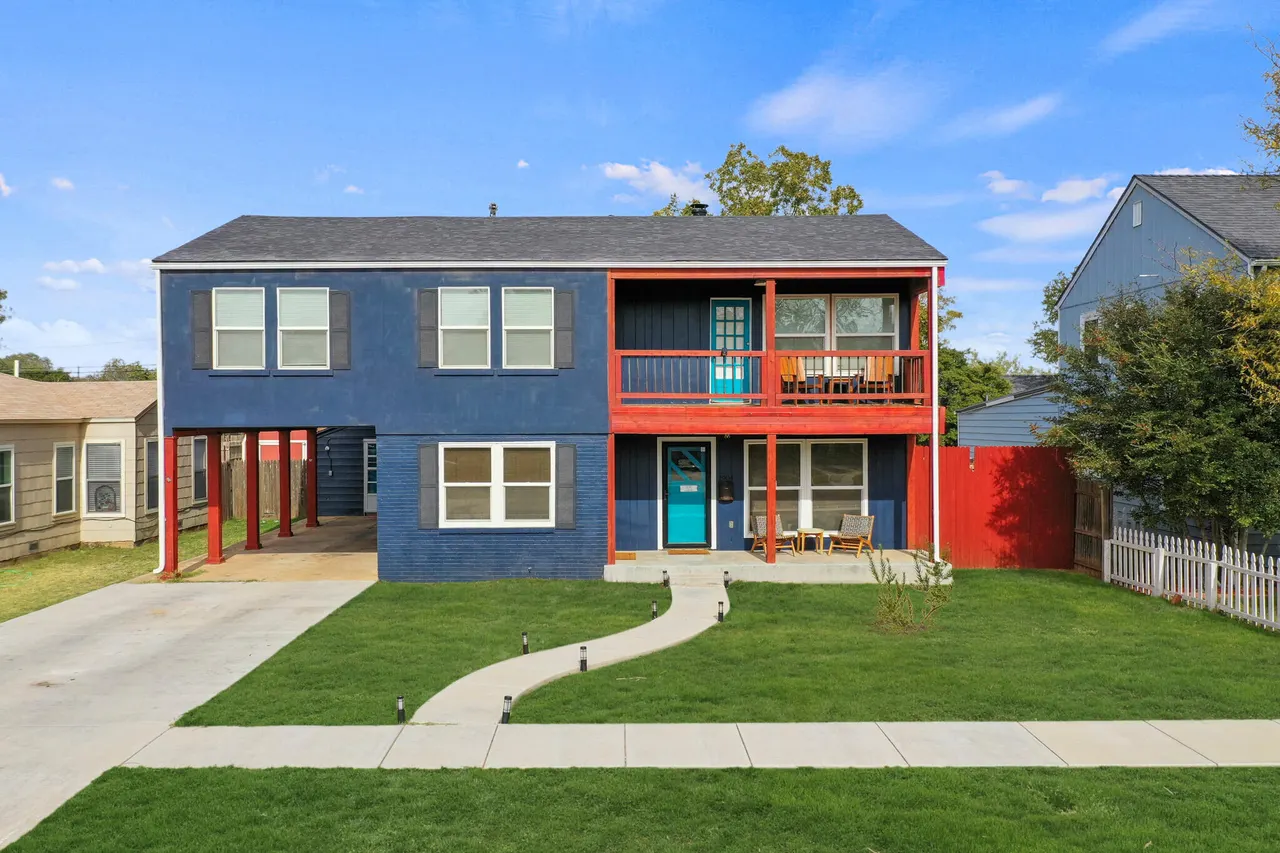 Photo 3 — 1904 28th Street, Lubbock, TX 79411