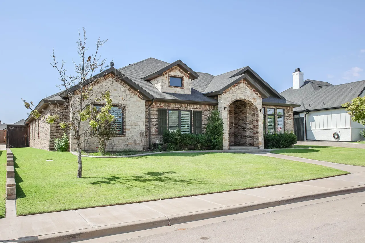 Photo 2 — 3921 127th Street, Lubbock, TX 79423