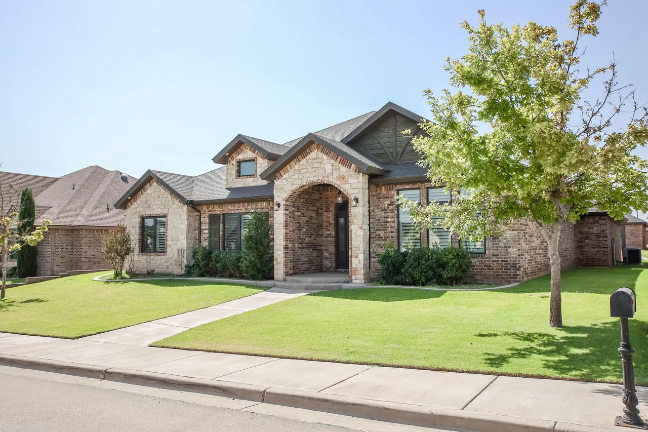 Photo 3 — 3921 127th Street, Lubbock, TX 79423