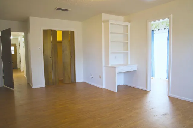 Photo 8 — 5602 73rd Street, Lubbock, TX 79424