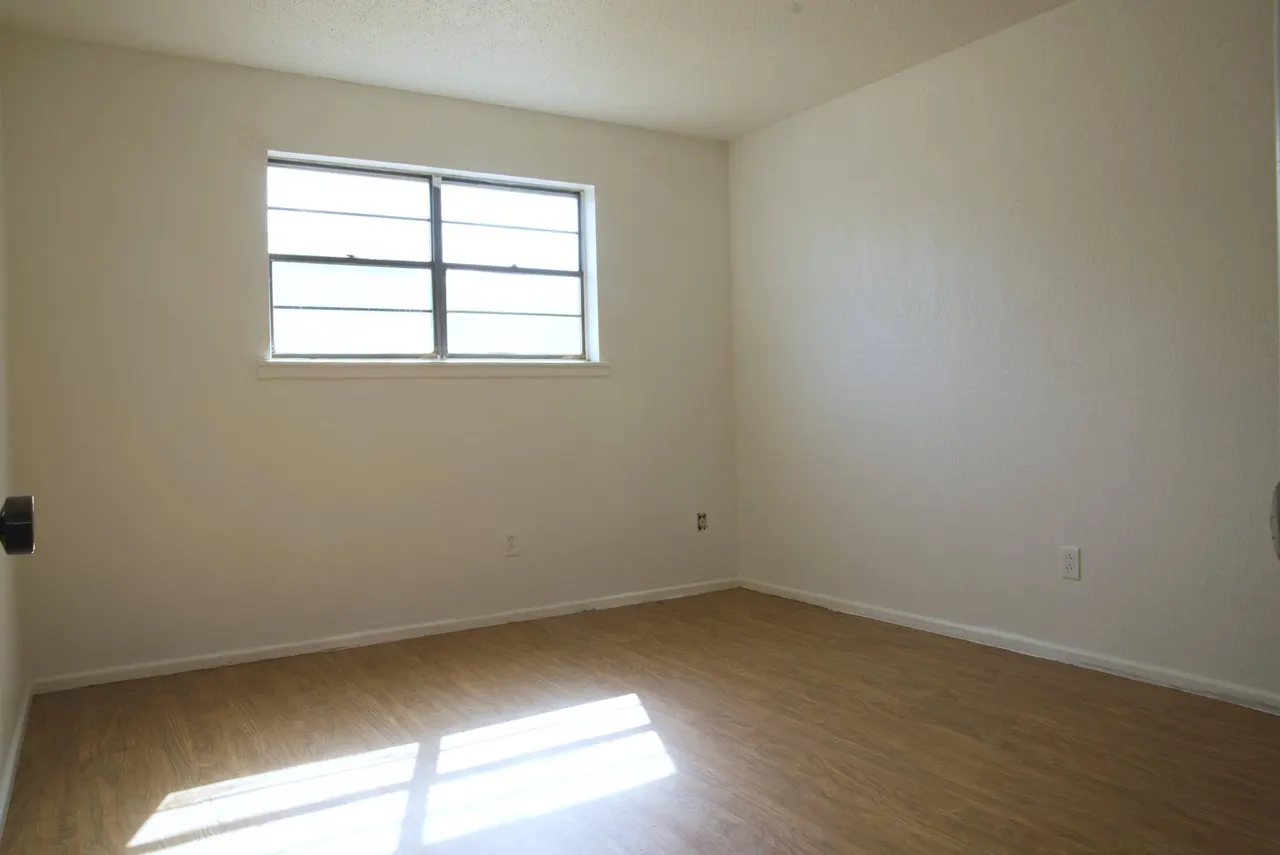 Photo 11 — 5602 73rd Street, Lubbock, TX 79424