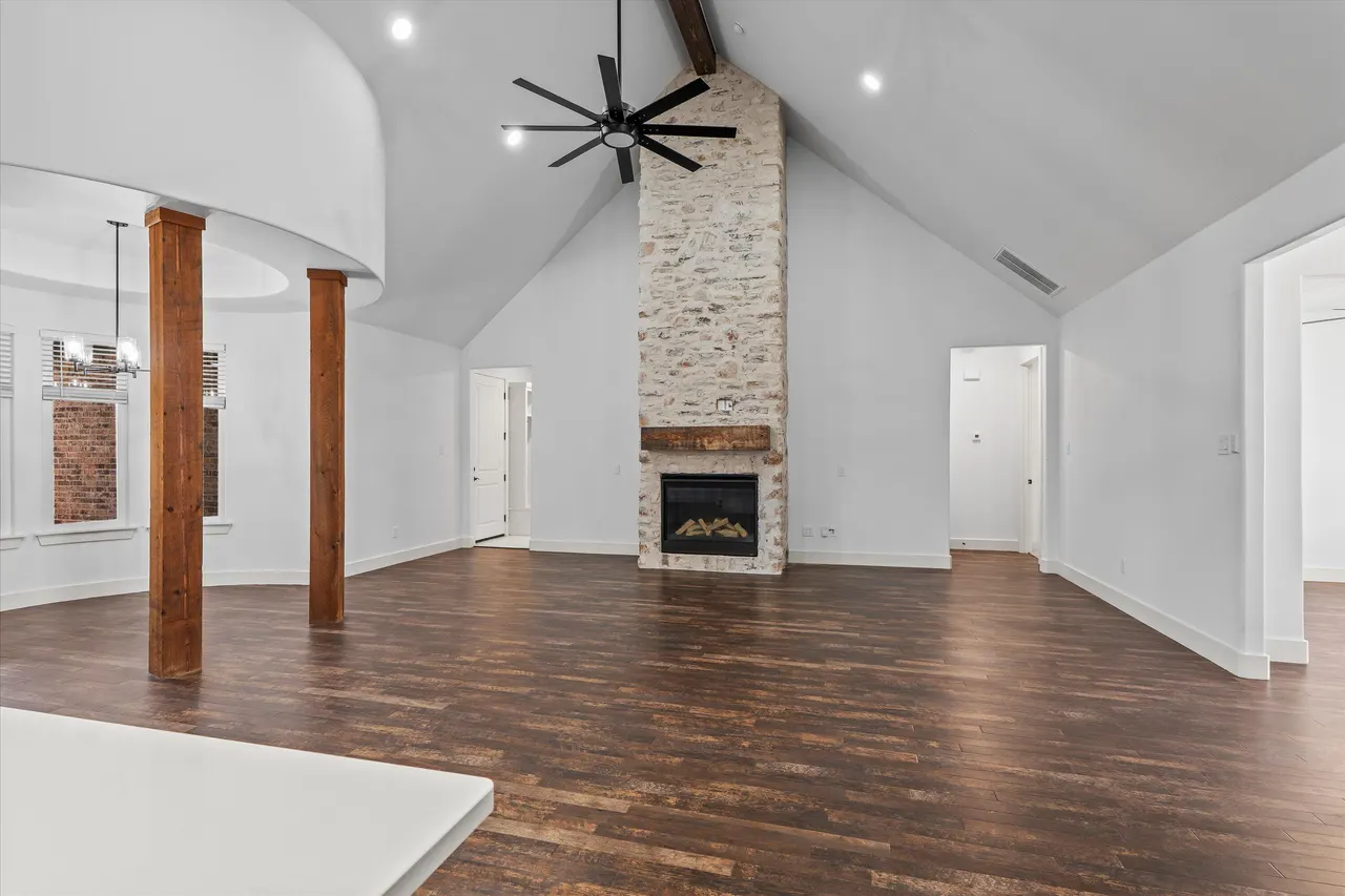 Photo 12 — 7626 55th Street, Lubbock, TX 79407