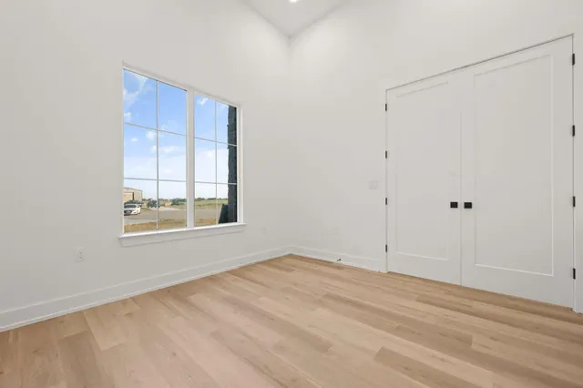 Photo 7 — 1154 E Hayes Street, New Home, TX 79383
