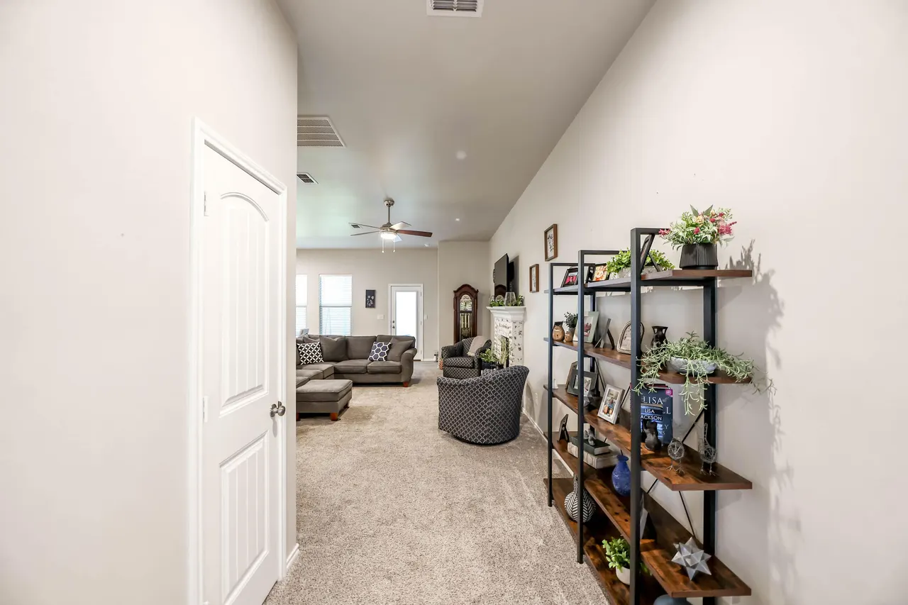 Photo 5 — 13314 Avenue V, Lubbock, TX 79423