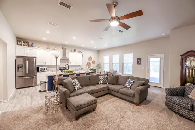Photo 8 — 13314 Avenue V, Lubbock, TX 79423