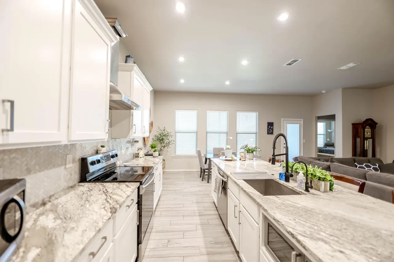 Photo 11 — 13314 Avenue V, Lubbock, TX 79423