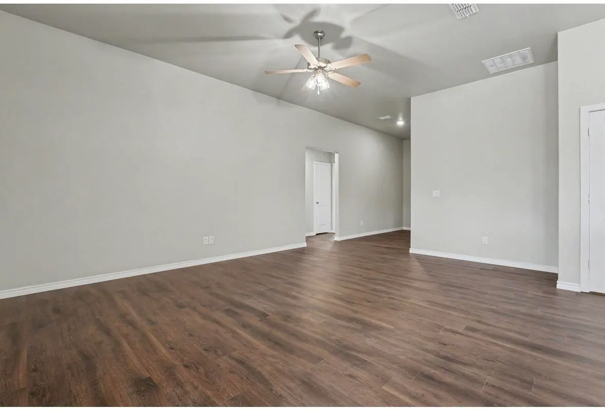Photo 16 — 7514 31st Place, Lubbock, TX 79407