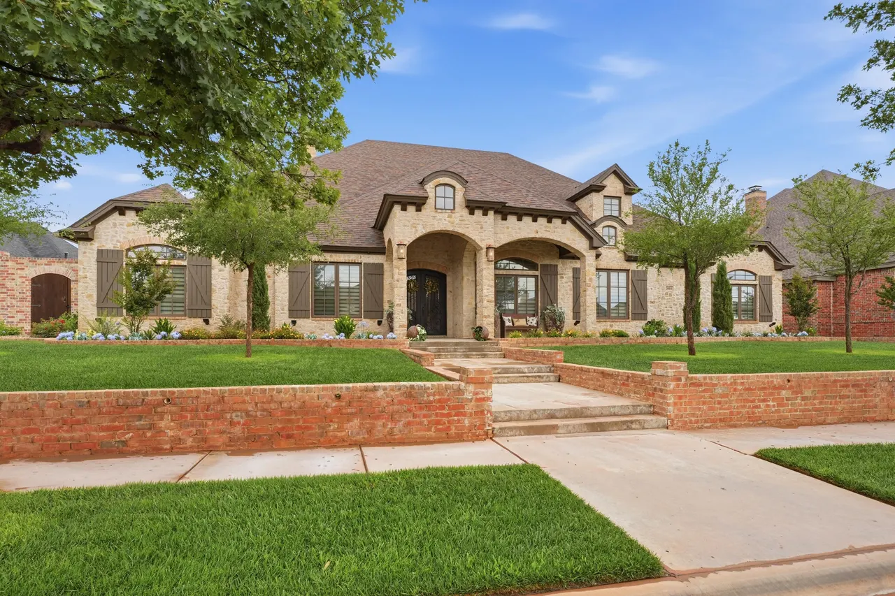Photo 2 — 3904 113th Street, Lubbock, TX 79423