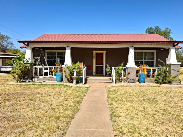 Front exterior — 415 N Parker Avenue, Spur, TX 79370