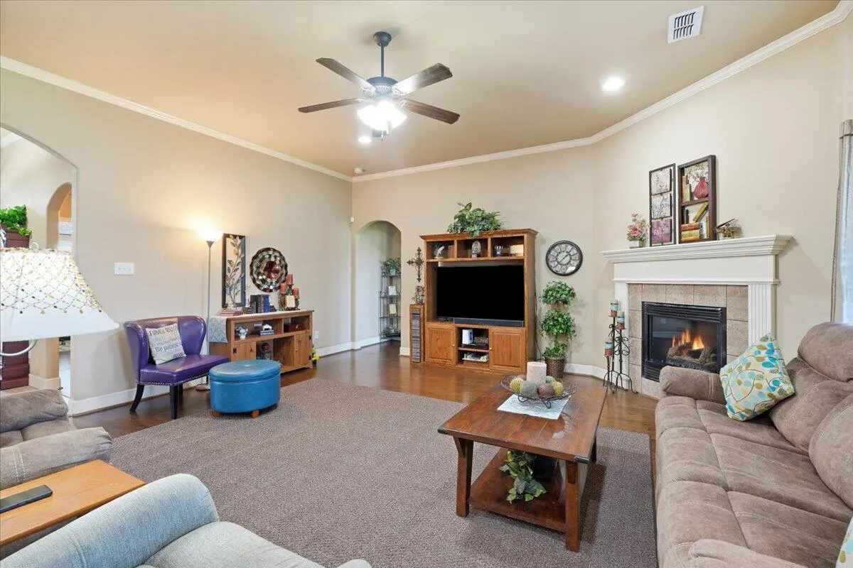 Photo 7 — 7301 Kewanee Avenue, Lubbock, TX 79424