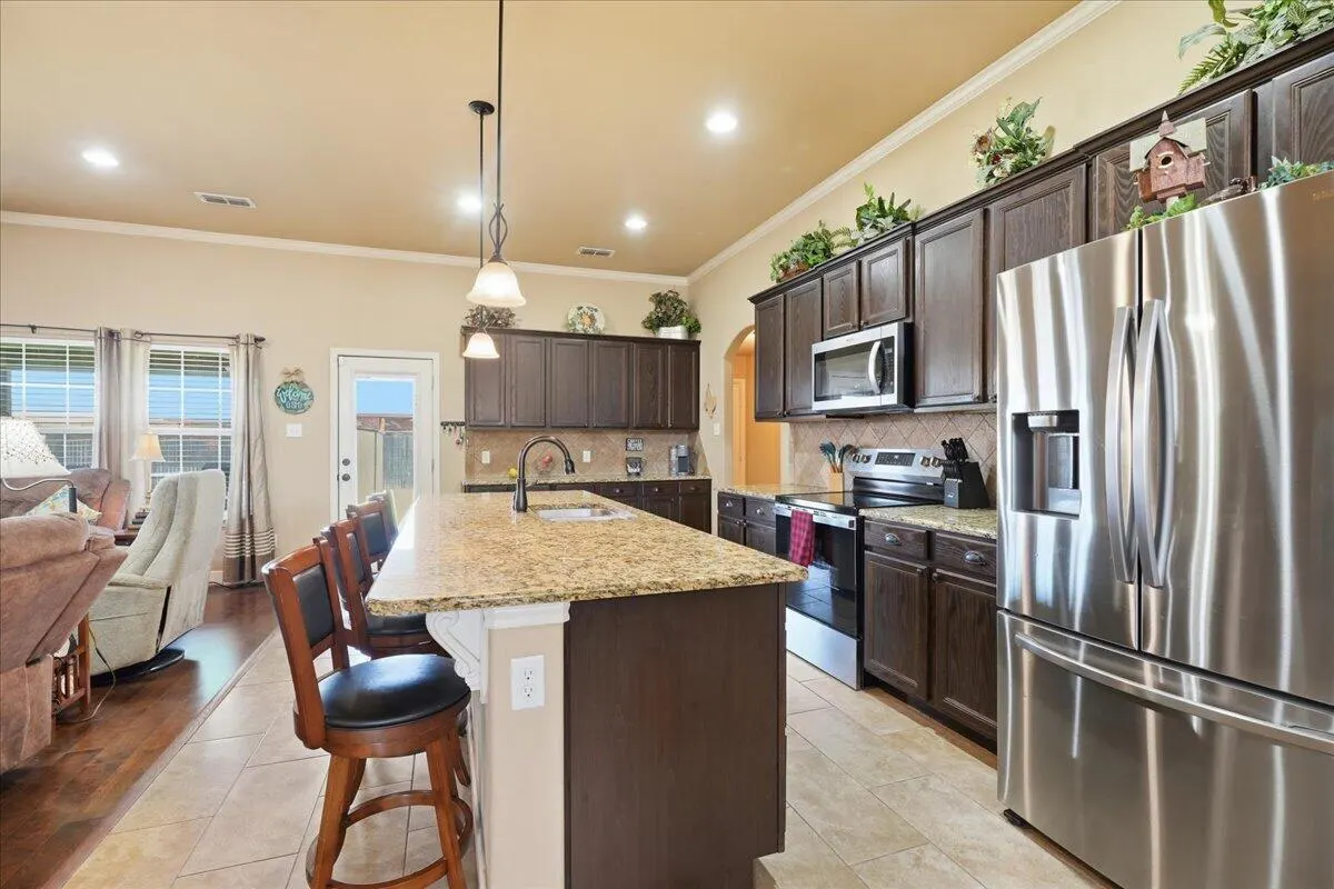 Photo 10 — 7301 Kewanee Avenue, Lubbock, TX 79424