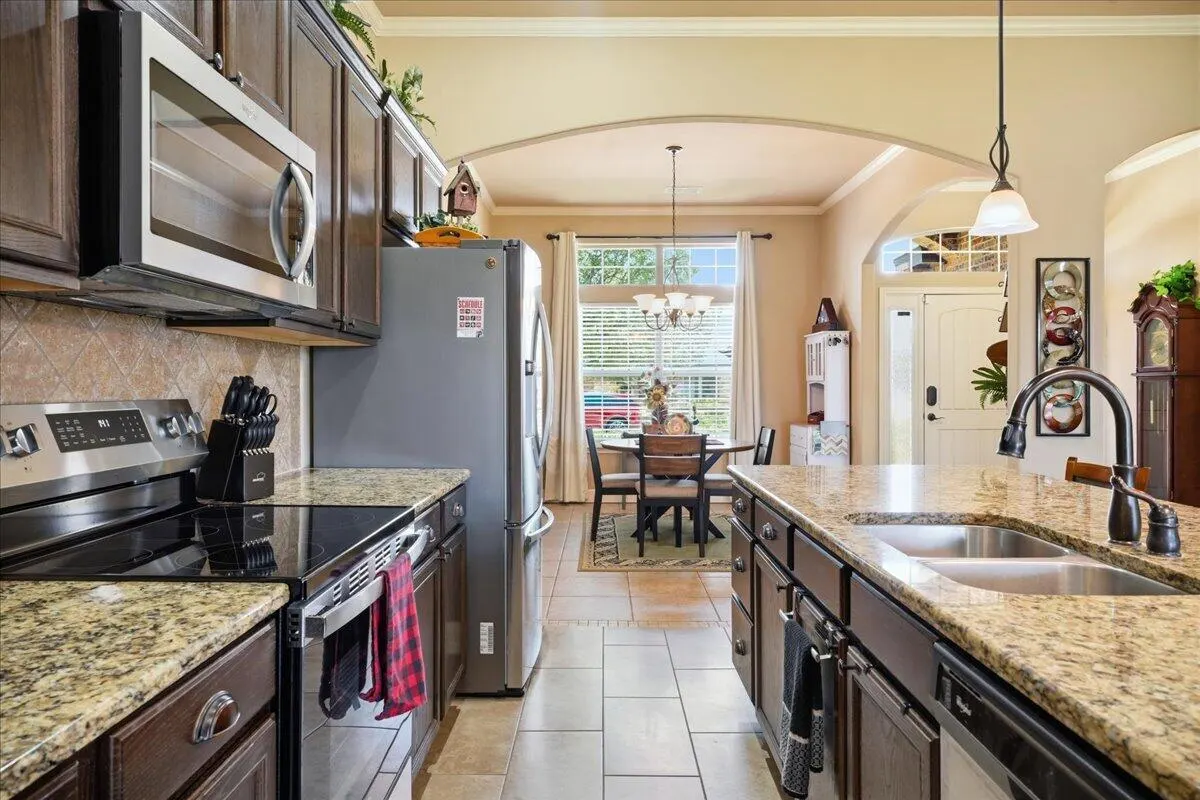 Photo 12 — 7301 Kewanee Avenue, Lubbock, TX 79424