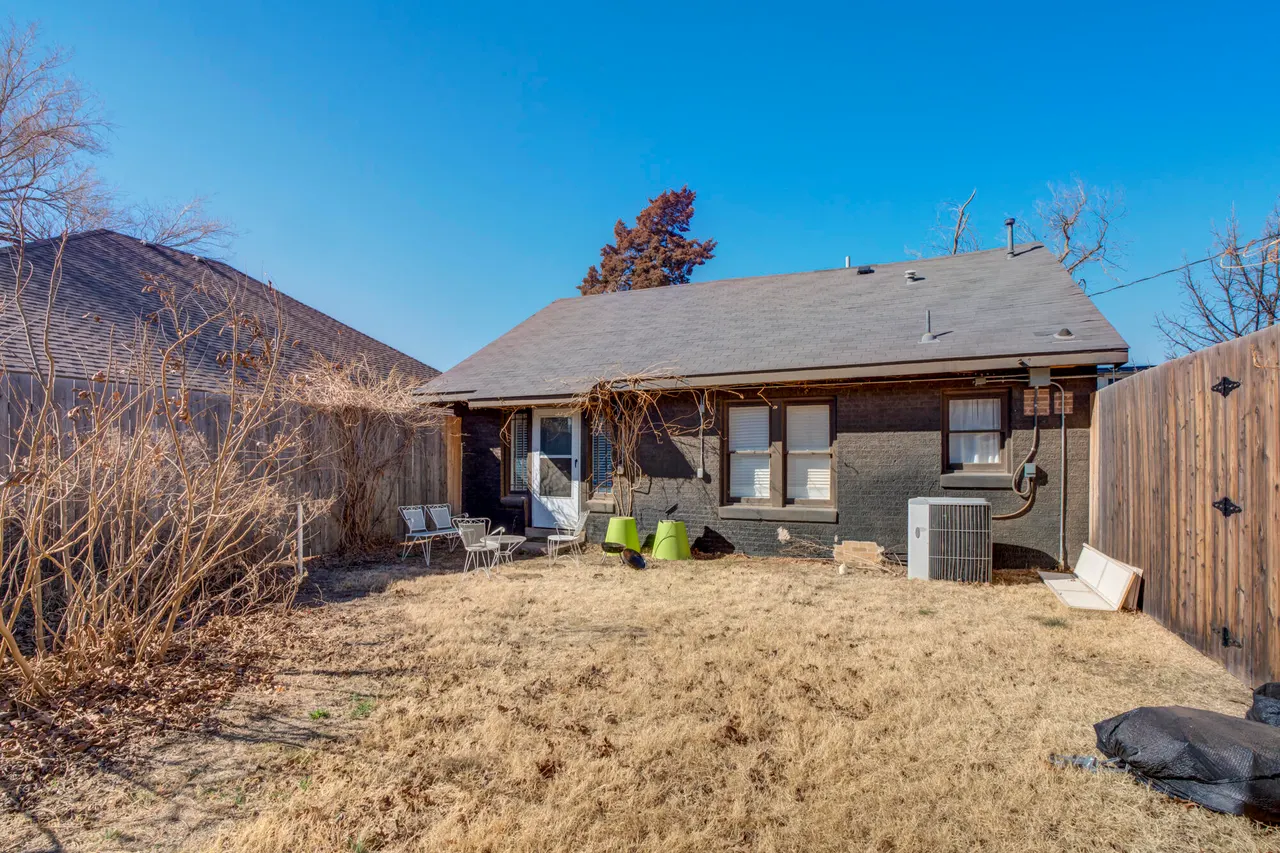 Photo 25 — 1621 Avenue Y, Lubbock, TX 79401